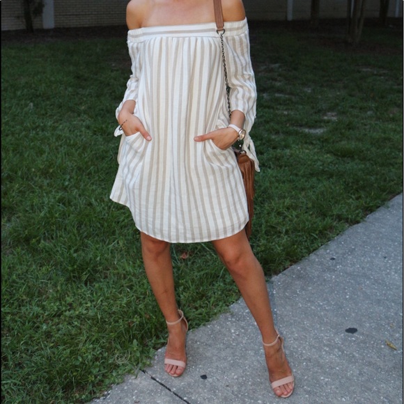 Off The Shoulder Stripped Dress - Picture 2 of 2